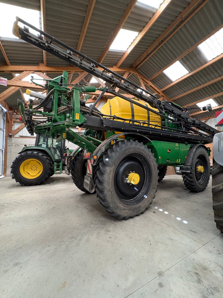 Pulverisateur automoteur JOHN DEERE R4150i - photo slide 1