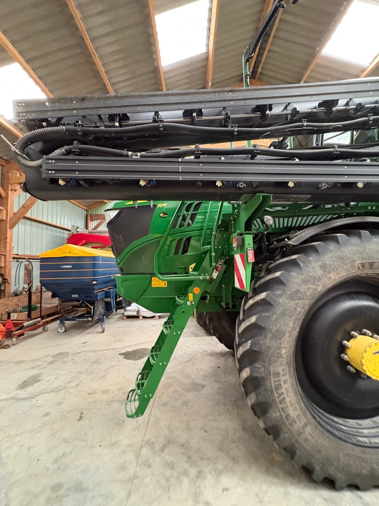 Pulverisateur automoteur JOHN DEERE R4150i - photo slide 5