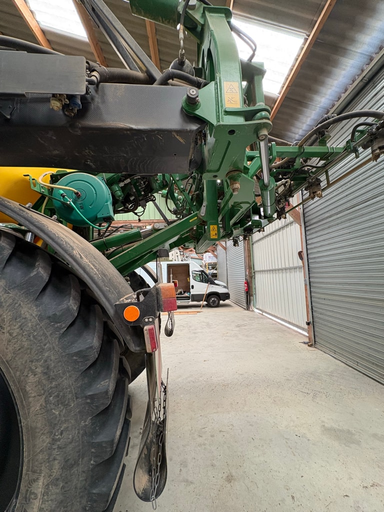 Pulverisateur automoteur JOHN DEERE R4150i - photo slide 19