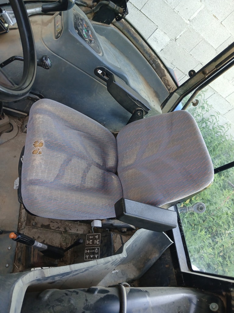Tracteur NEW HOLLAND TD80 D - photo slide 4