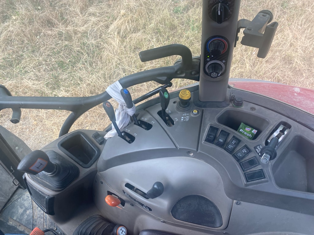 Tracteur CASE IH FARMALL 95C - photo slide 13
