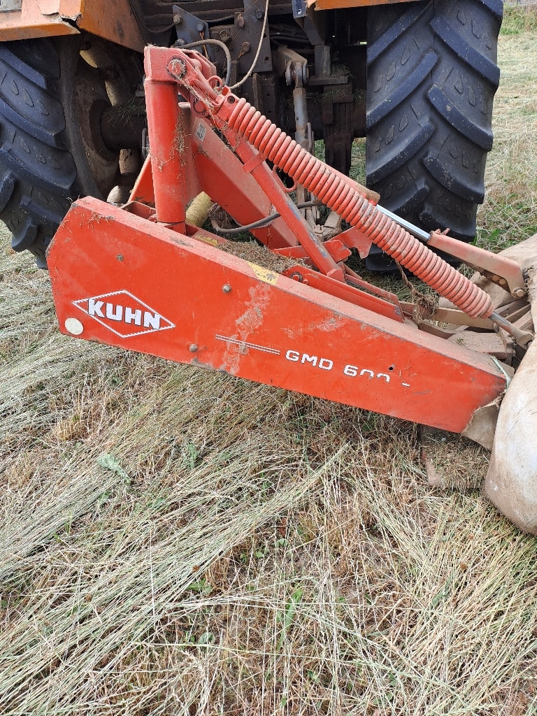 Faucheuse KUHN GMD 600 - photo slide 1