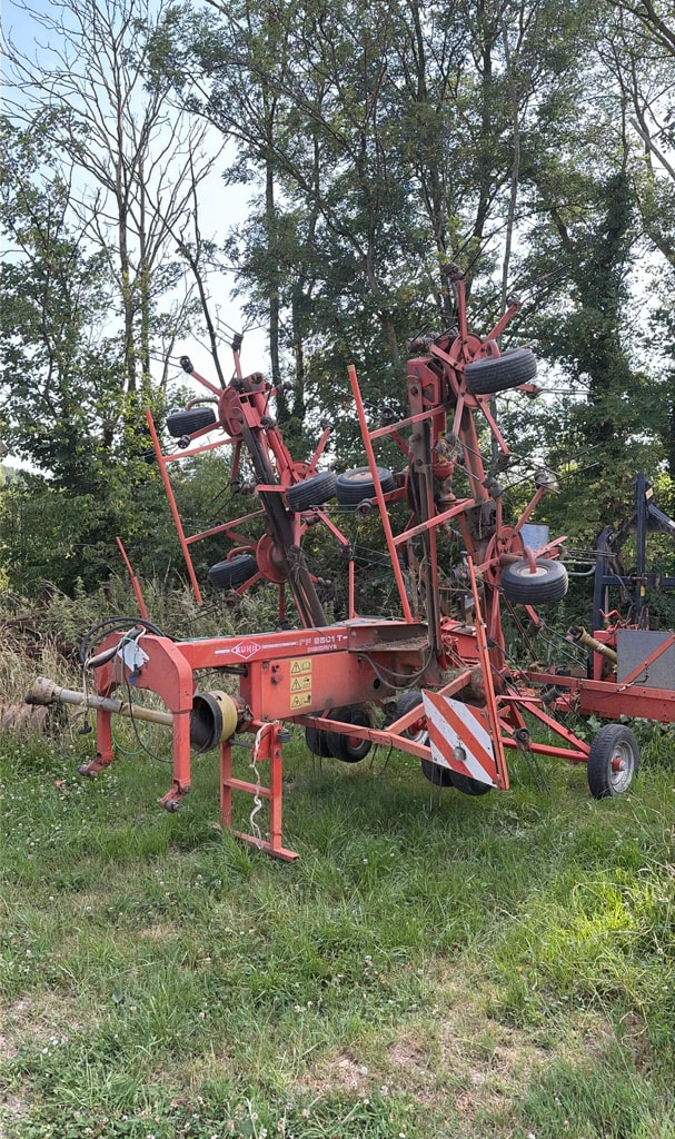 Faneuse KUHN GF 8501 T - photo slide 1