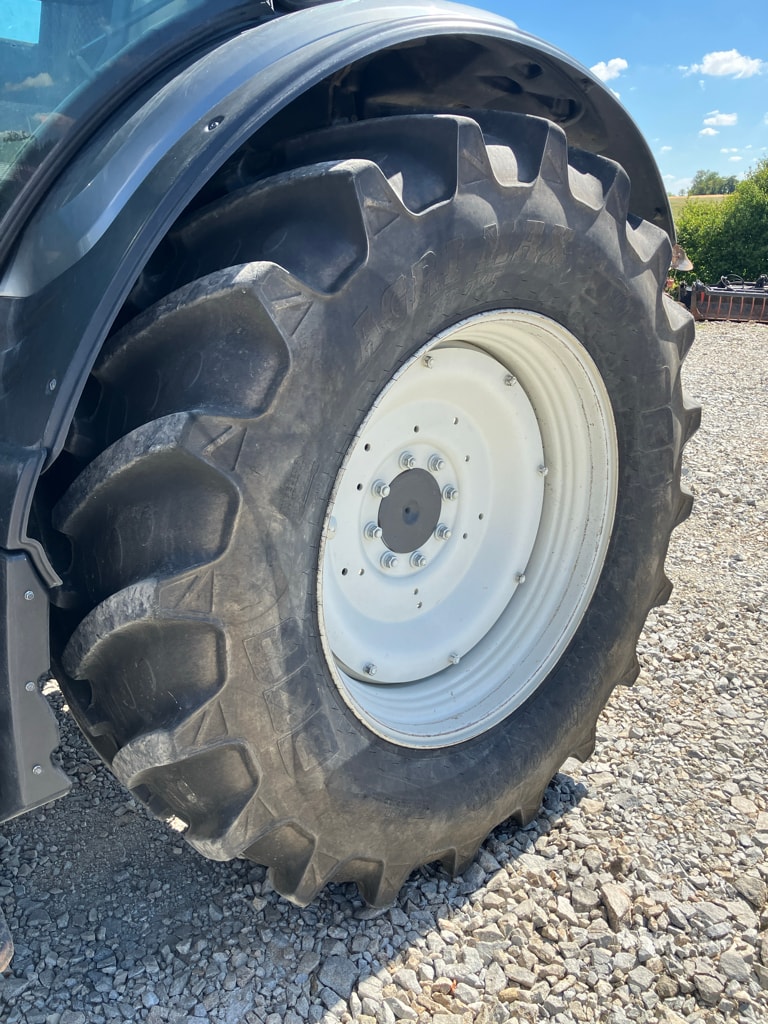 Tracteur VALTRA N174 Direct - photo slide 8