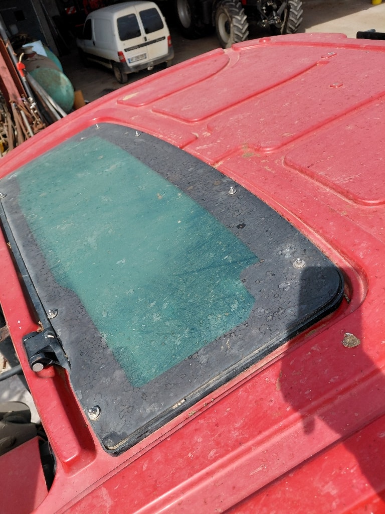 Tracteur CASE IH FARMALL 95 U - photo slide 11