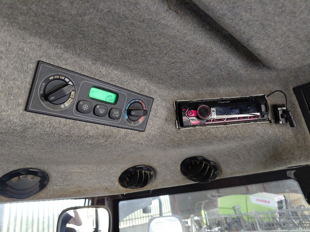 Tracteur MASSEY FERGUSON 6485 TIERS 3 DYNA 6 - photo slide 20