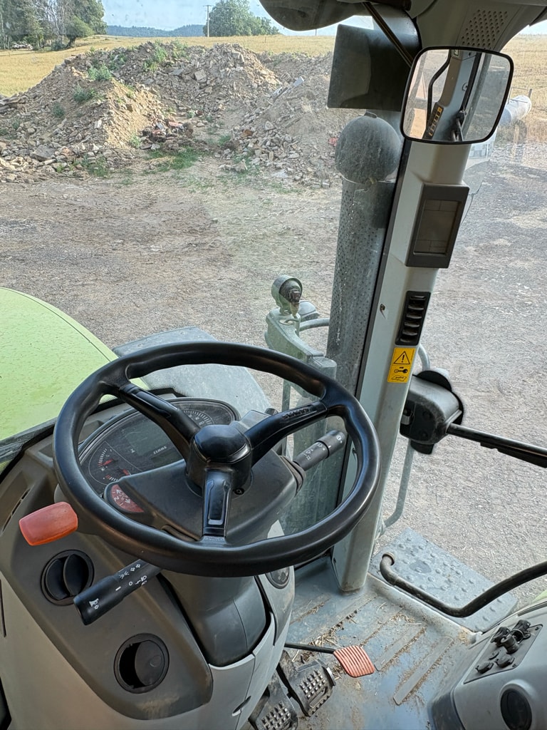 Tracteur CLAAS ARION 630 - photo slide 5