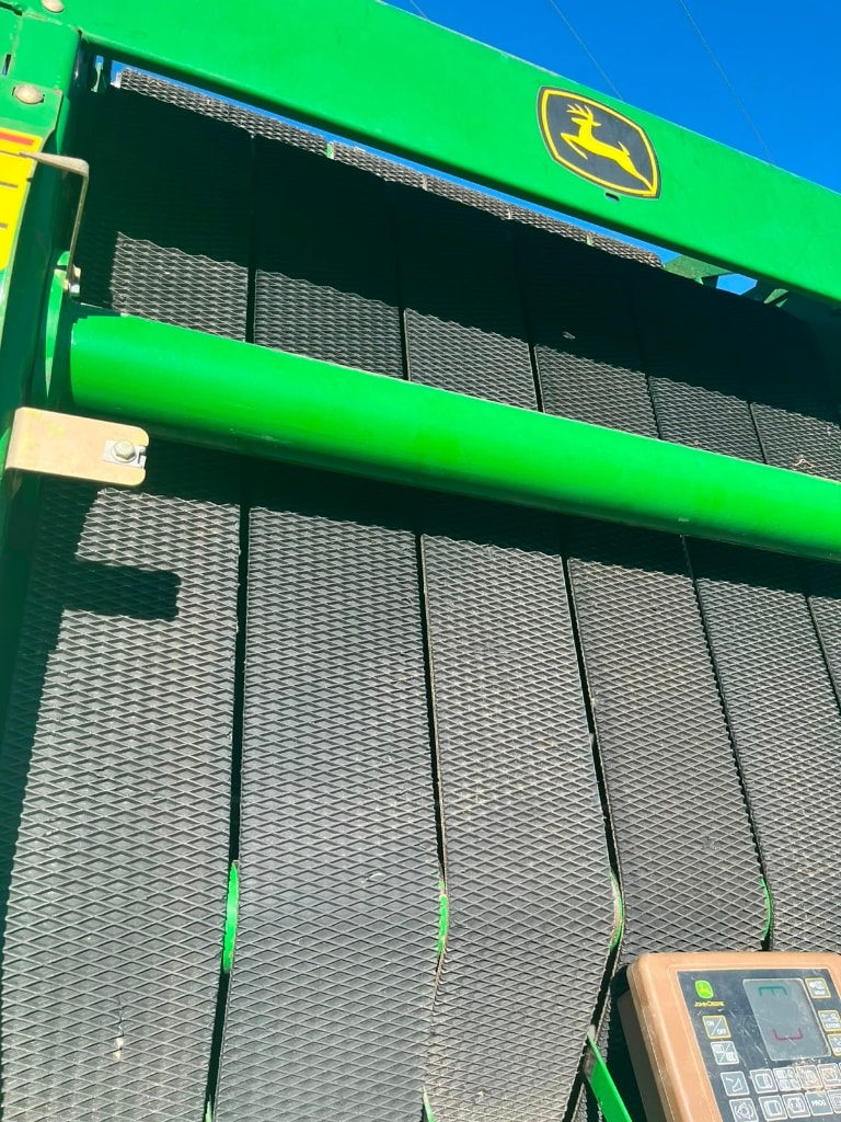 Presse balles rondes JOHN DEERE 582 - photo slide 11