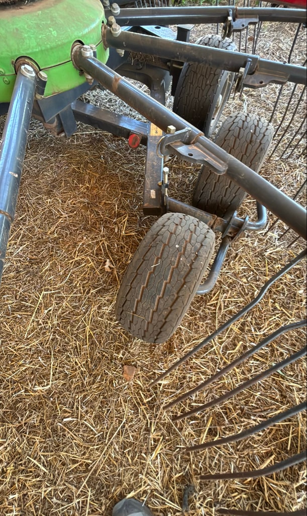 Andaineur DEUTZ FAHR Swathmaster 7132 vario - photo slide 5