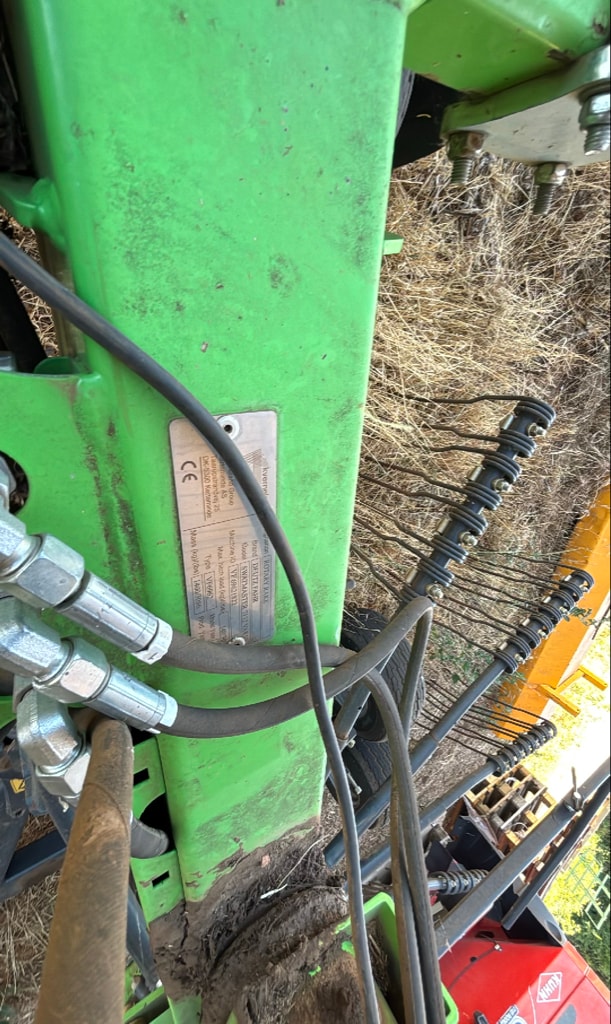 Andaineur DEUTZ FAHR Swathmaster 7132 vario - photo slide 7