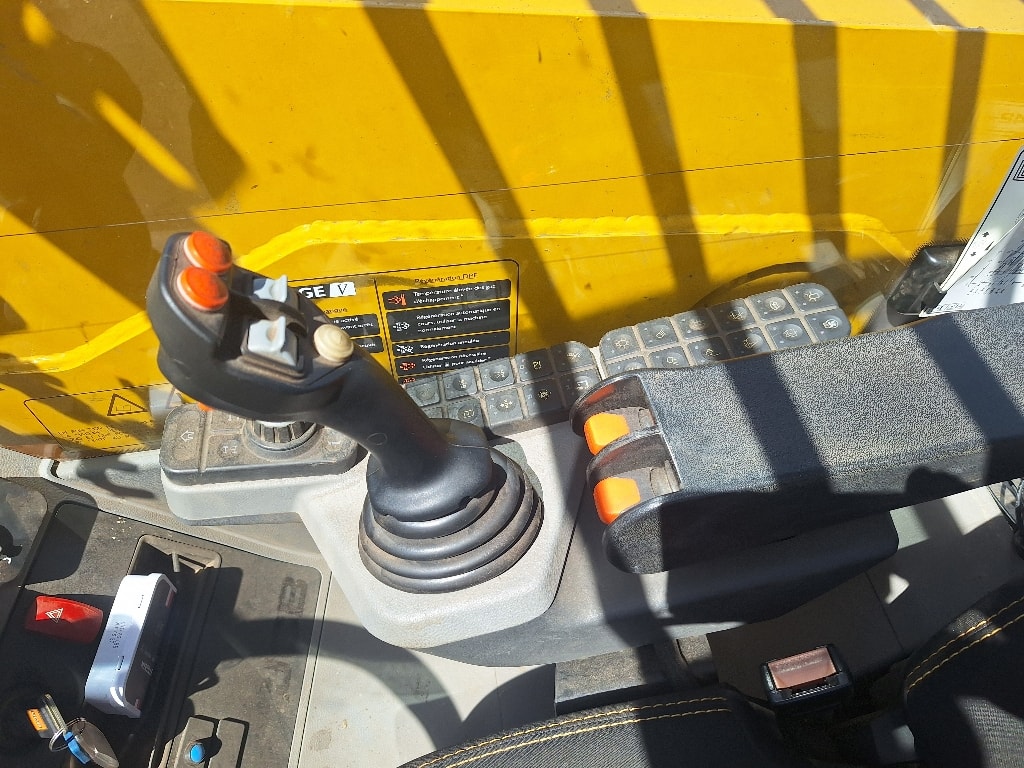Telescopique JCB 542 70 Agri Xtra DTVT - photo slide 9