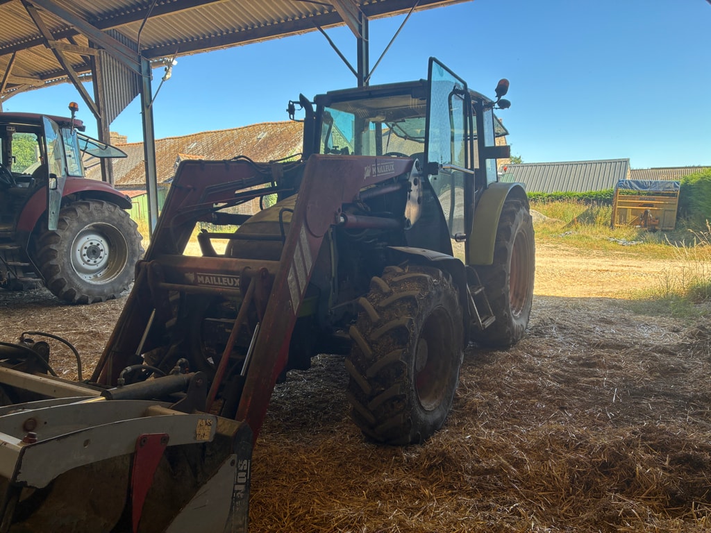 Tracteur CLAAS Celtis 446 - photo slide 10