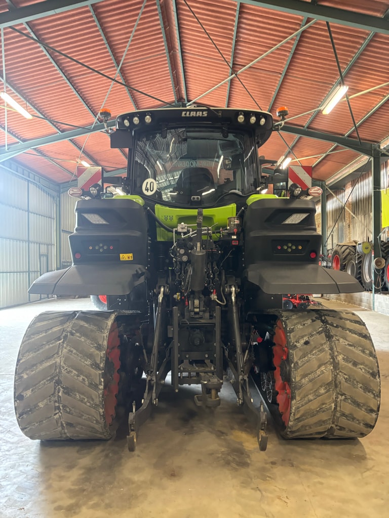Tracteur à chenilles CLAAS AXION 930 TT - photo slide 8