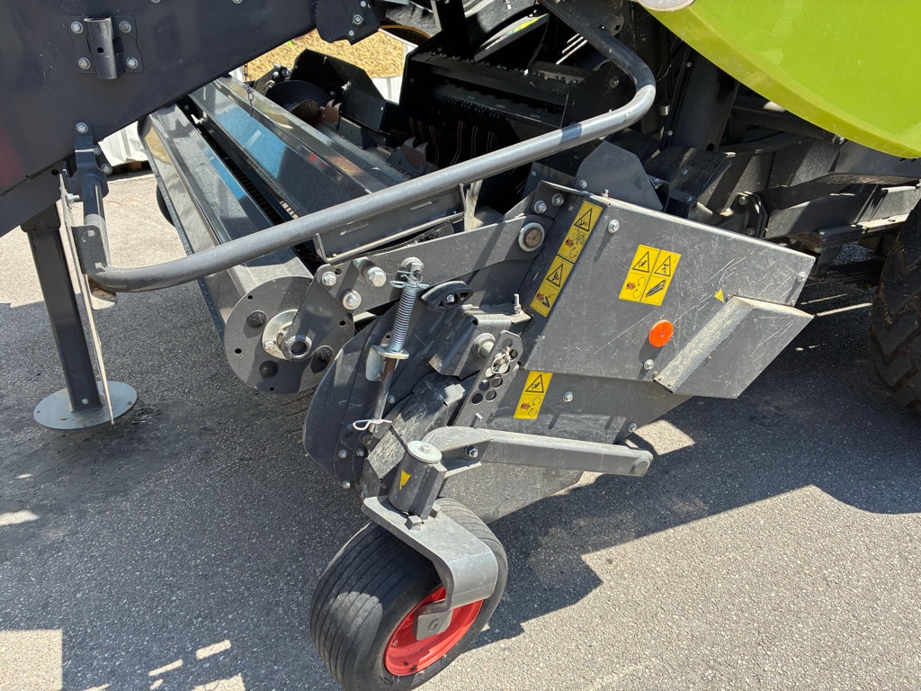 Presse haute densite CLAAS QUADRANT 5300 - photo slide 7