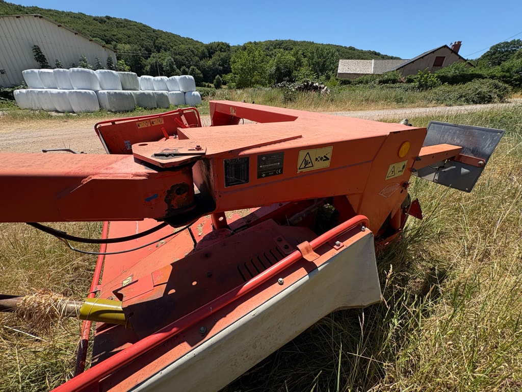 Faucheuse KUHN FC 302 G - photo slide 2
