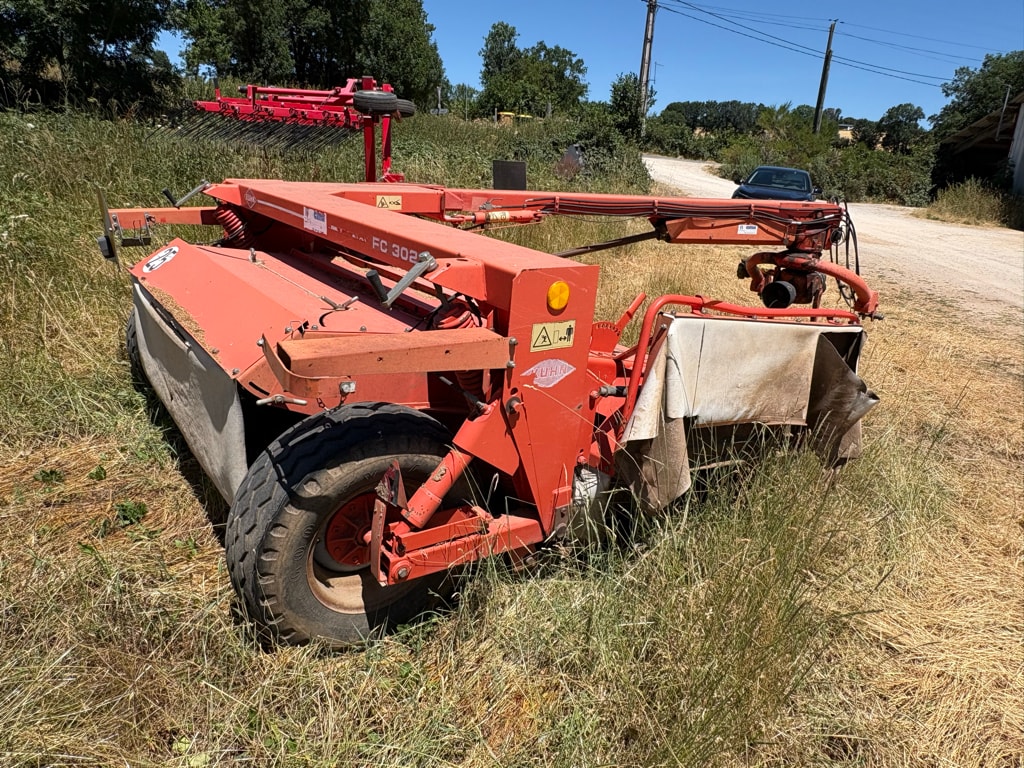 Faucheuse KUHN FC 302 G - photo slide 1