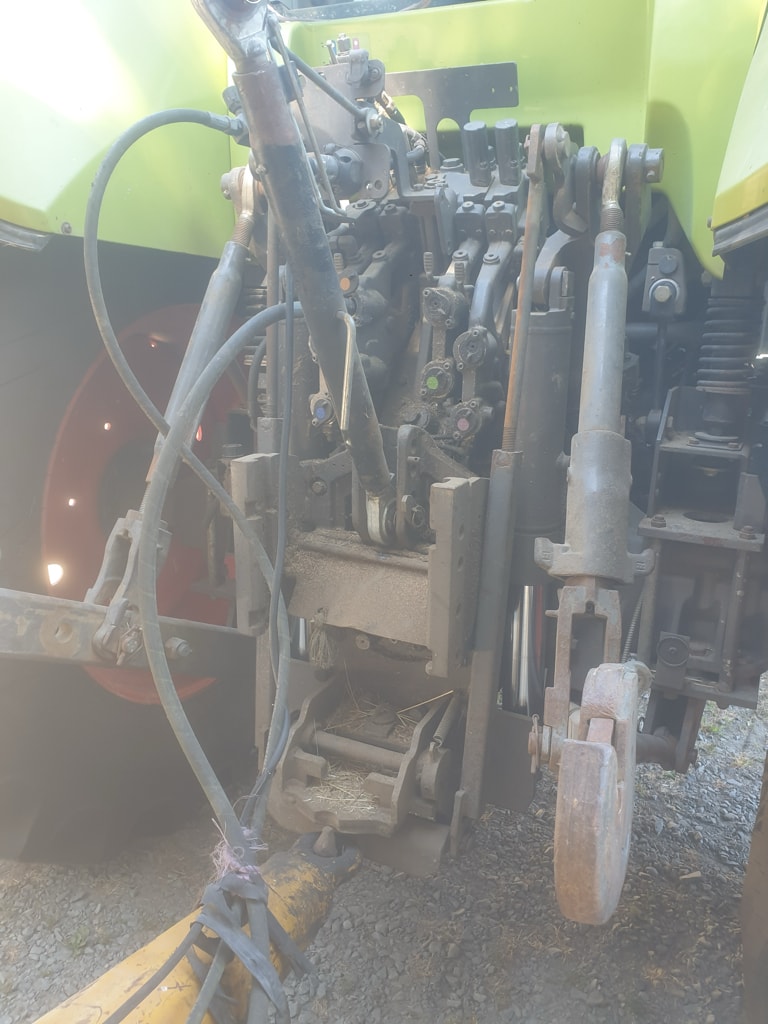 Tracteur CLAAS ARION 640 - photo slide 7