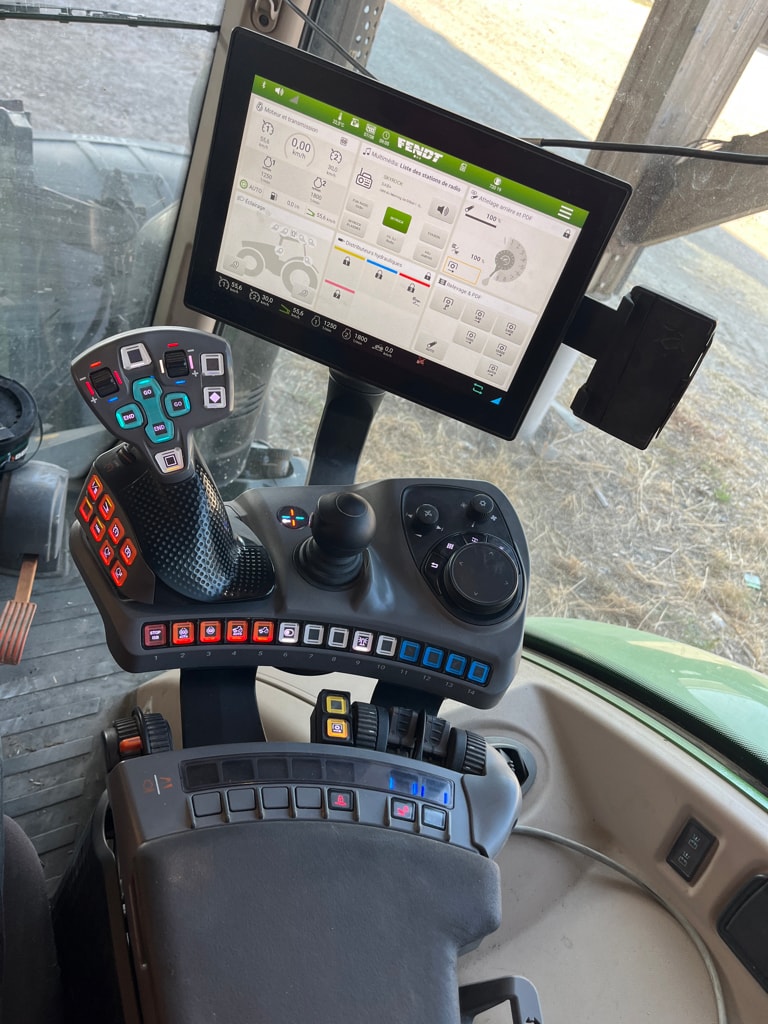 Tracteur FENDT 720 GEN6 POWER S2 + CHARGEUR QUICK Q78 2013 - photo slide 14