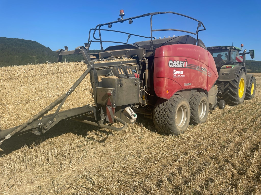 Presse moyenne densite CASE IH Lb434XL - photo slide 3
