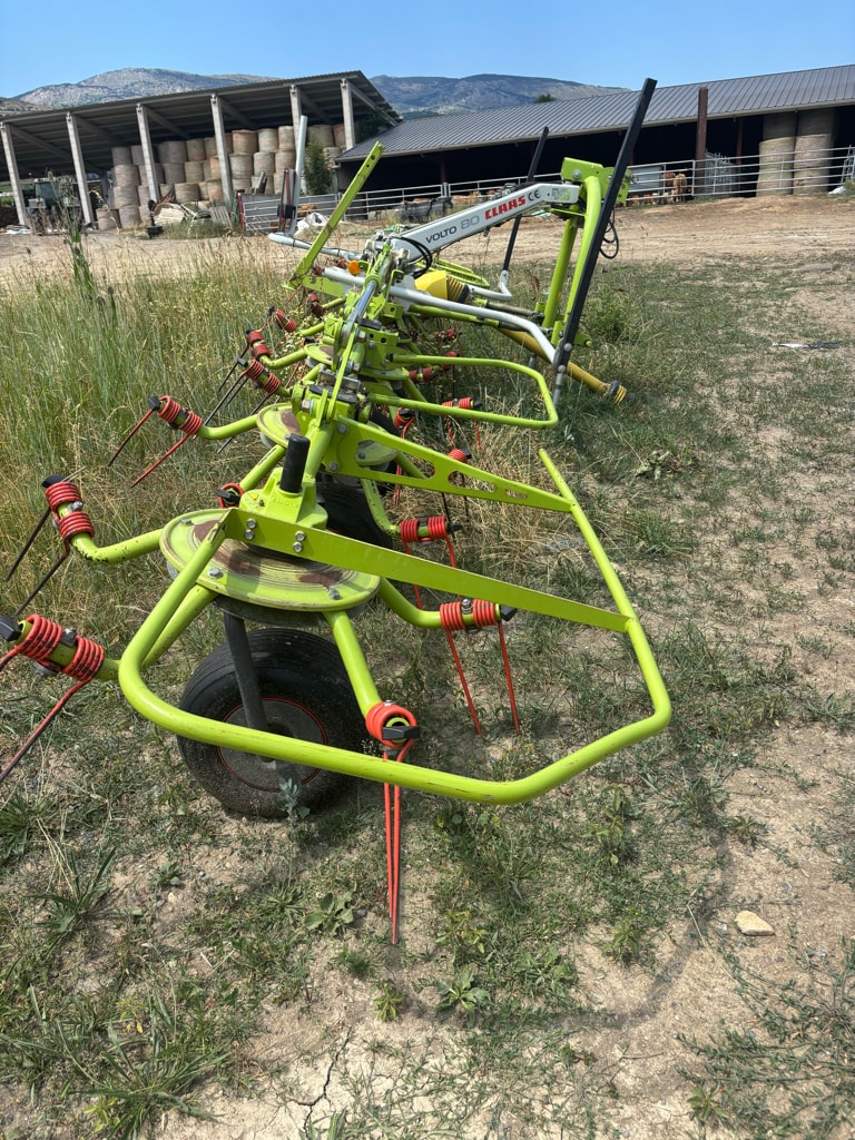 Faneuse CLAAS Volto 80 - photo slide 2