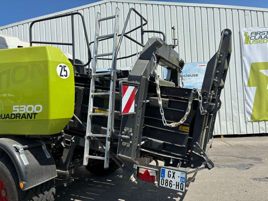 Presse haute densite CLAAS Quadrant 5300 - photo slide 11