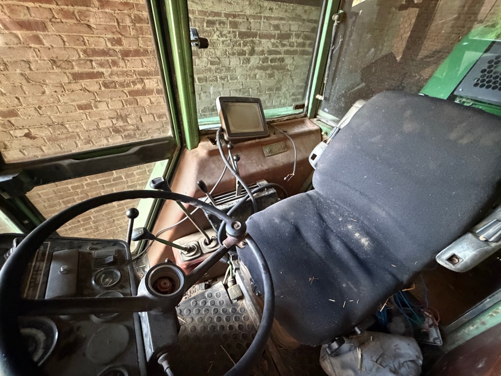 Tracteur FENDT FAVORIT 612 LSA - photo slide 4