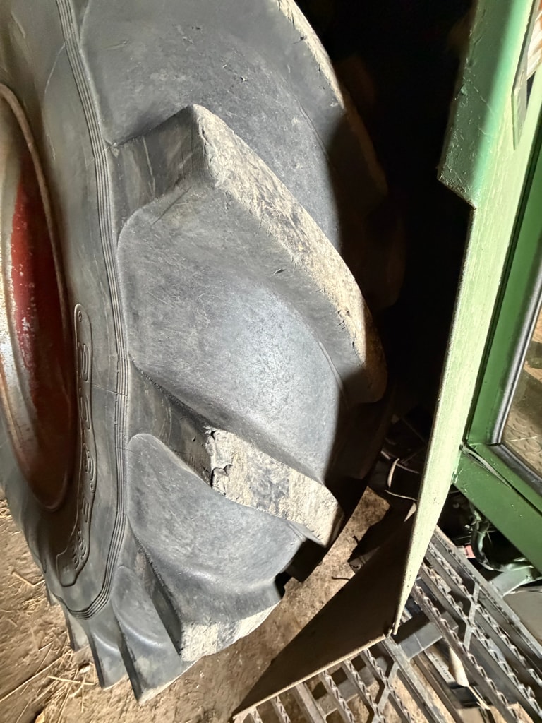 Tracteur FENDT FAVORIT 612 LSA - photo slide 12