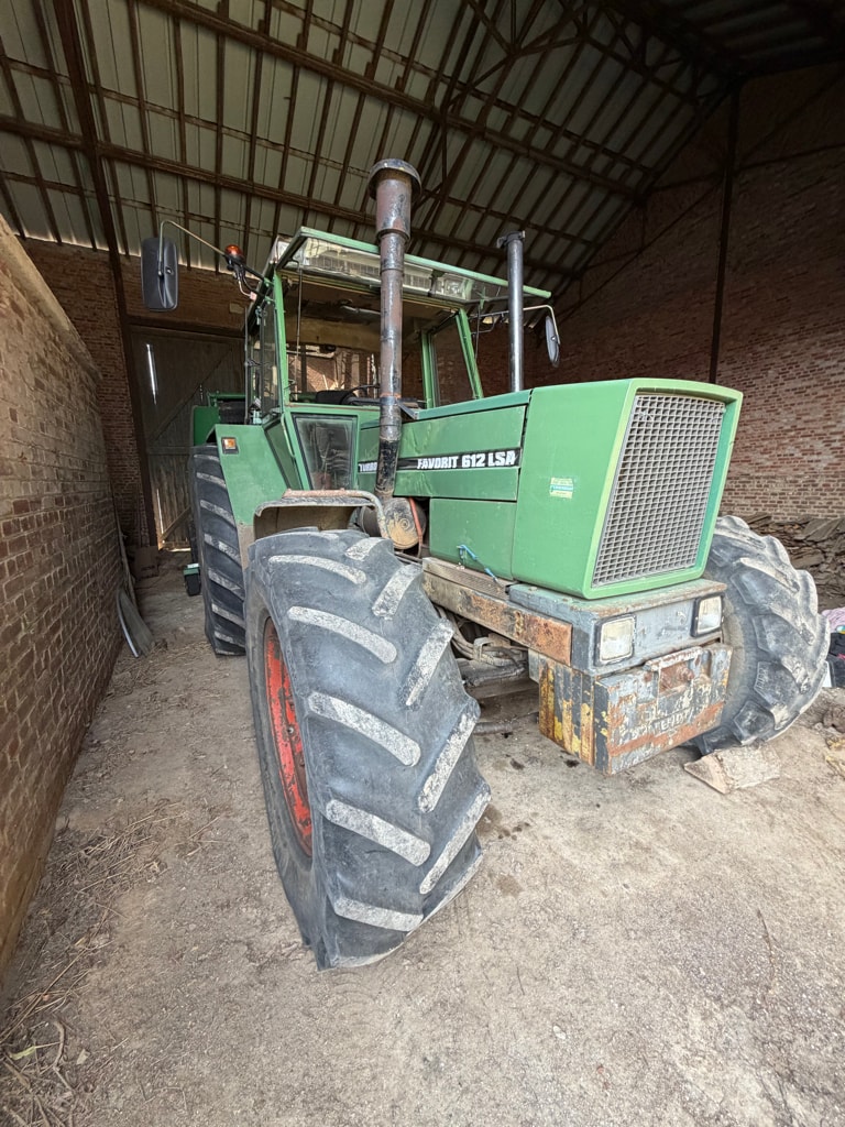 Tracteur FENDT FAVORIT 612 LSA - photo slide 6
