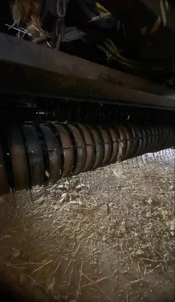 Presse balles rondes NEW HOLLAND Roll Belt 180 - photo slide 15