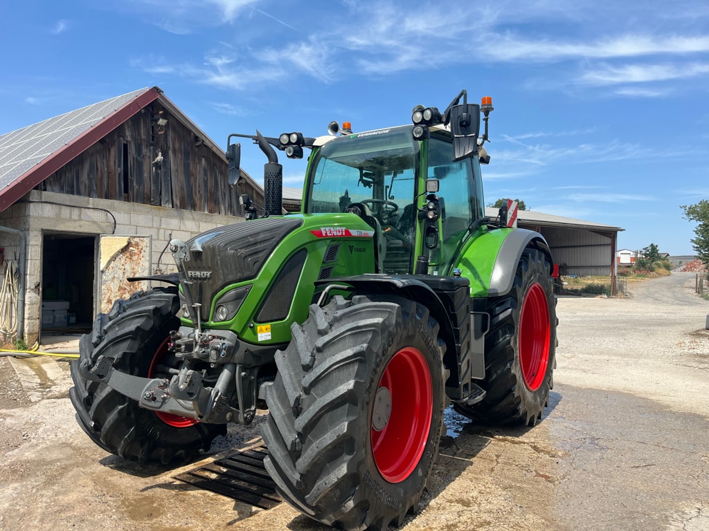 Tracteur FENDT 720 VARIO POWER + - photo slide 1