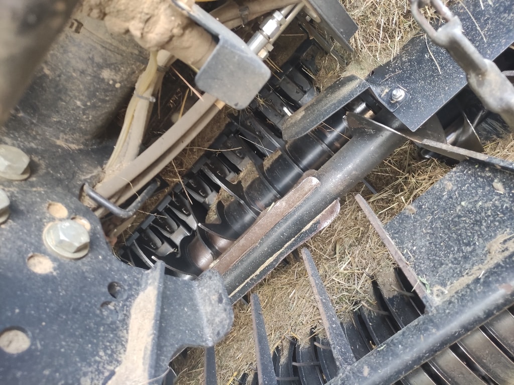 Presse balles rondes NEW HOLLAND Rollbelt 180 - photo slide 9