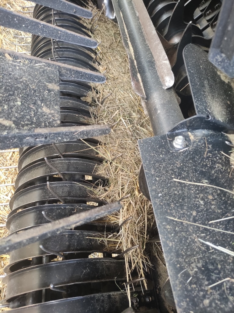 Presse balles rondes NEW HOLLAND Rollbelt 180 - photo slide 10