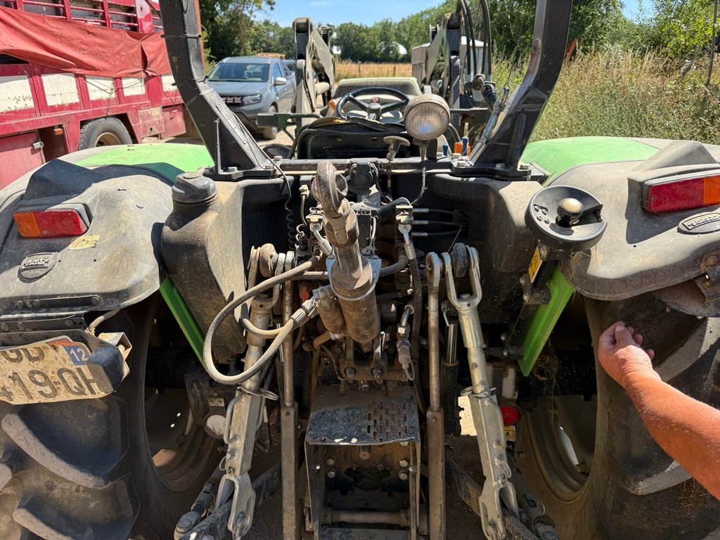 Tracteur chargeur DEUTZ FAHR 5105g B - photo slide 4