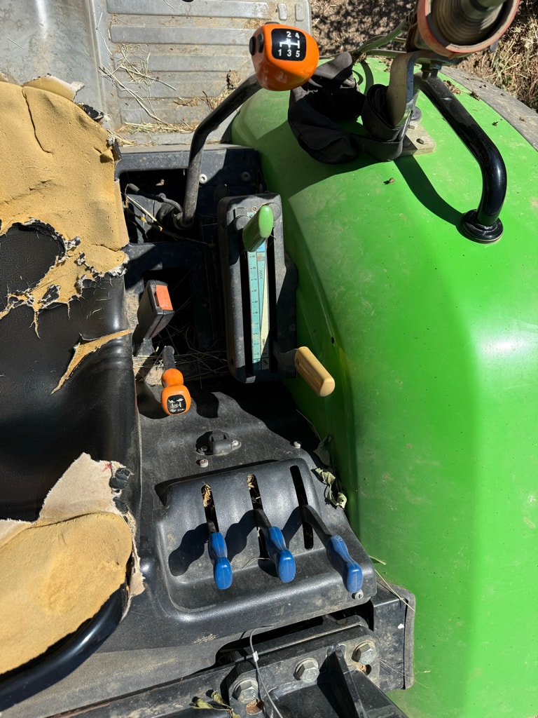 Tracteur chargeur DEUTZ FAHR 5105g B - photo slide 14