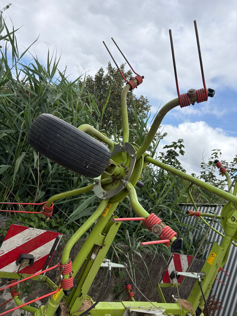 Faneuse CLAAS Volto 52 - photo slide 2