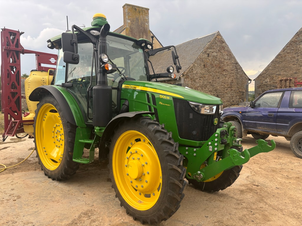 Tracteur JOHN DEERE 5105M - photo slide 1