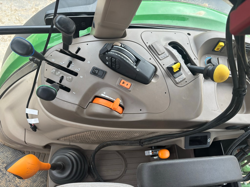 Tracteur JOHN DEERE 5105M - photo slide 5