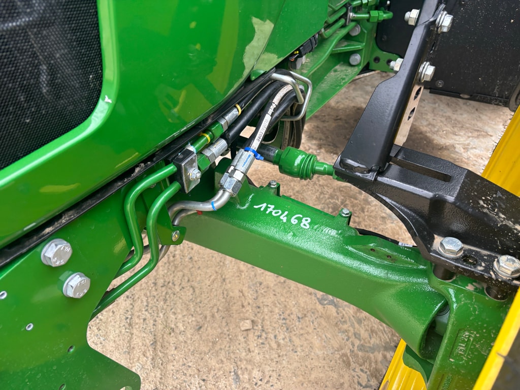 Tracteur JOHN DEERE 5105M - photo slide 9