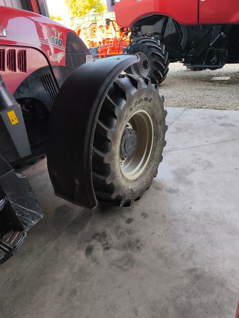 Tracteur CASE IH LUXXUM 110 - photo slide 6