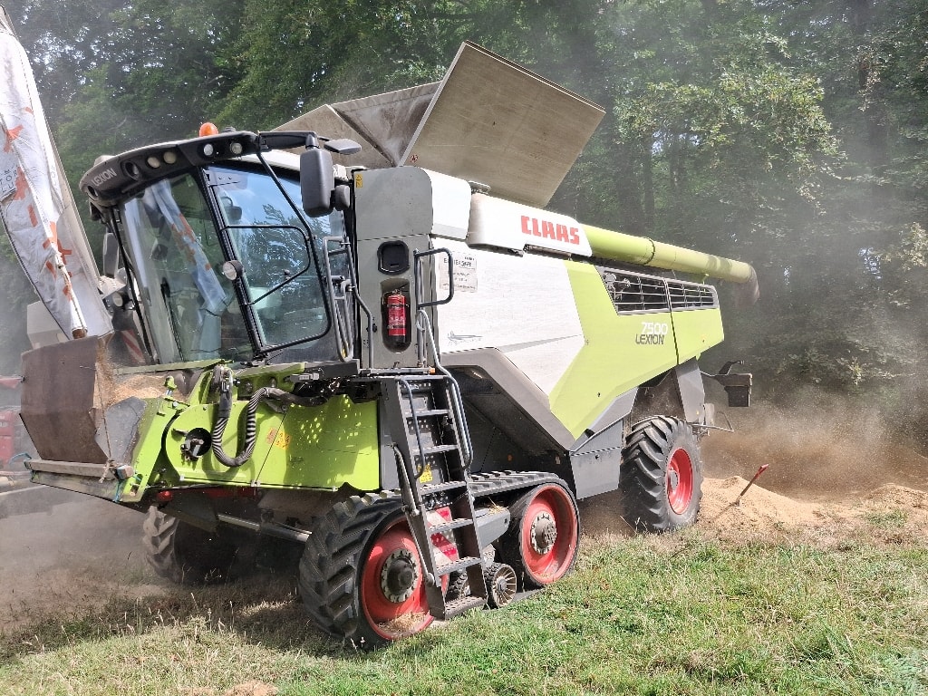 Moissonneuse CLAAS Lexion 7500 TT - photo slide 1