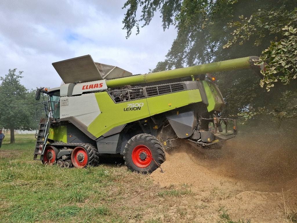 Moissonneuse CLAAS Lexion 7500 TT - photo slide 2