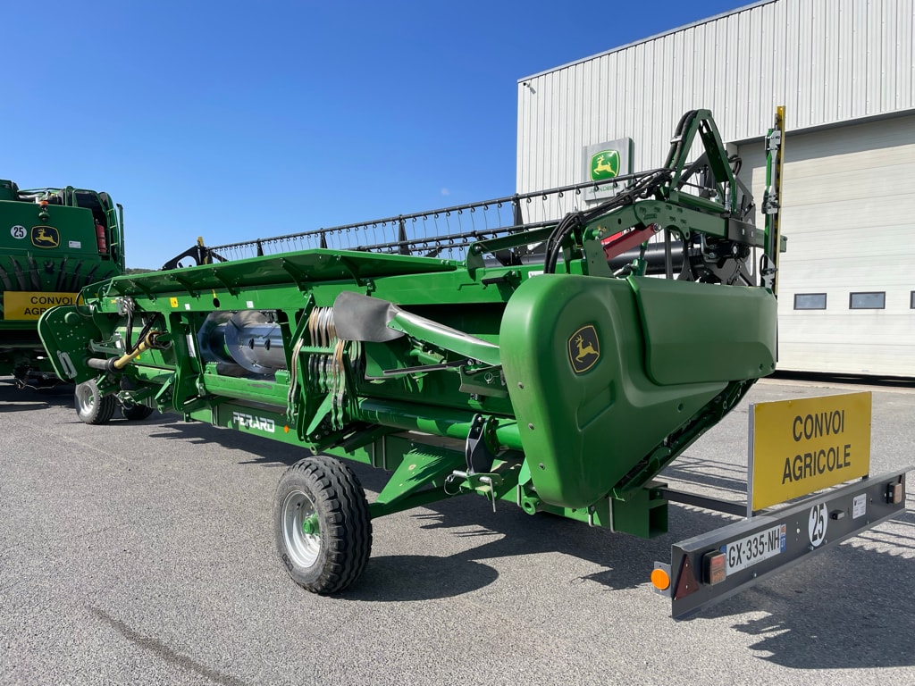 Moissonneuse JOHN DEERE T560 - photo slide 9