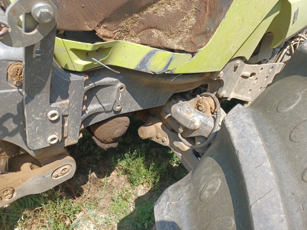 Tracteur CLAAS ARION 620 - photo slide 8