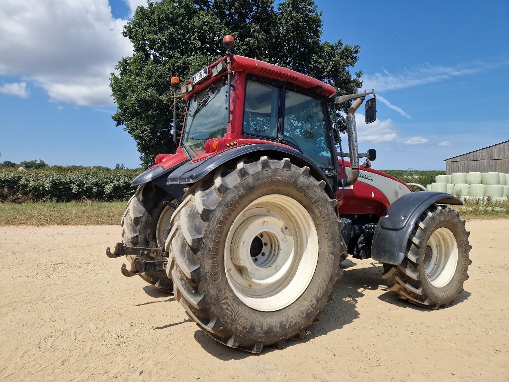 Tracteur VALTRA T170 - photo slide 3