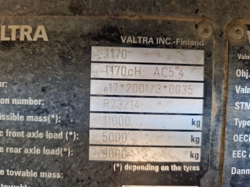 Tracteur VALTRA T170 - photo slide 5