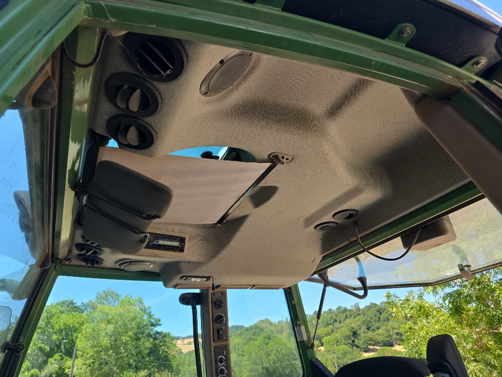 Tracteur chargeur FENDT 210 VARIO - photo slide 9