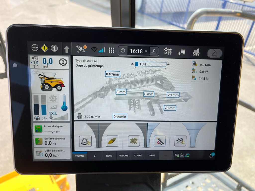 Moissonneuse NEW HOLLAND CR8.90 - photo slide 26