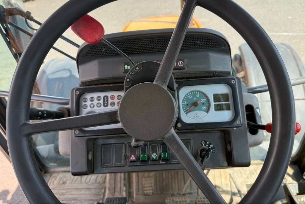 Tracteur RENAULT Temis 550X - photo slide 9