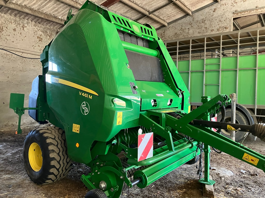 Presse balles rondes JOHN DEERE V461m - photo slide 1