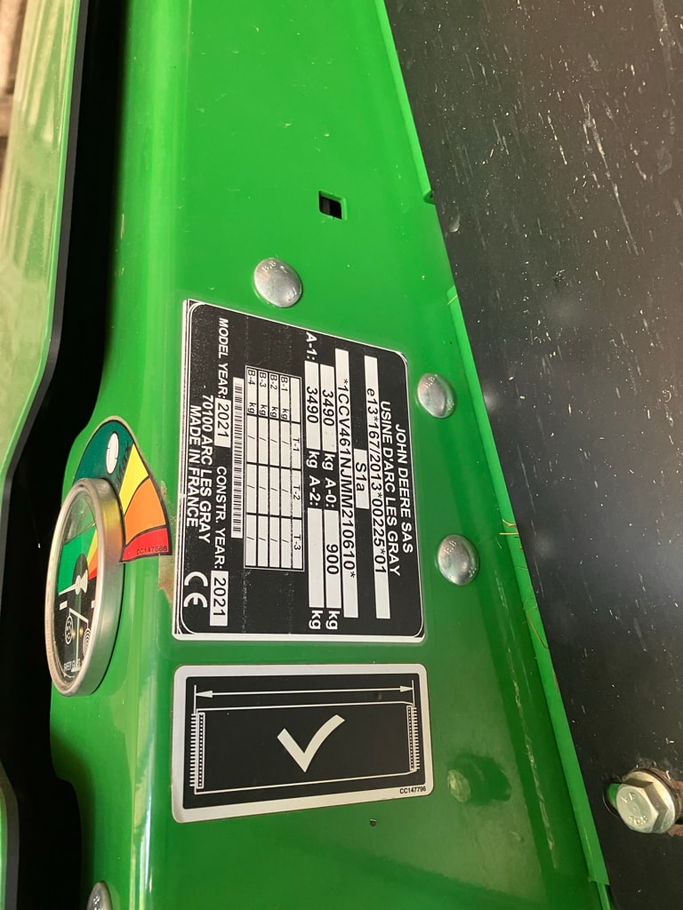Presse balles rondes JOHN DEERE V461m - photo slide 7